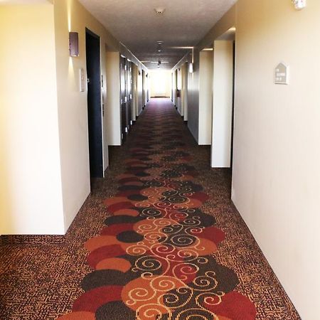 The Edgewood Hotel And Suites Fairbury Экстерьер фото