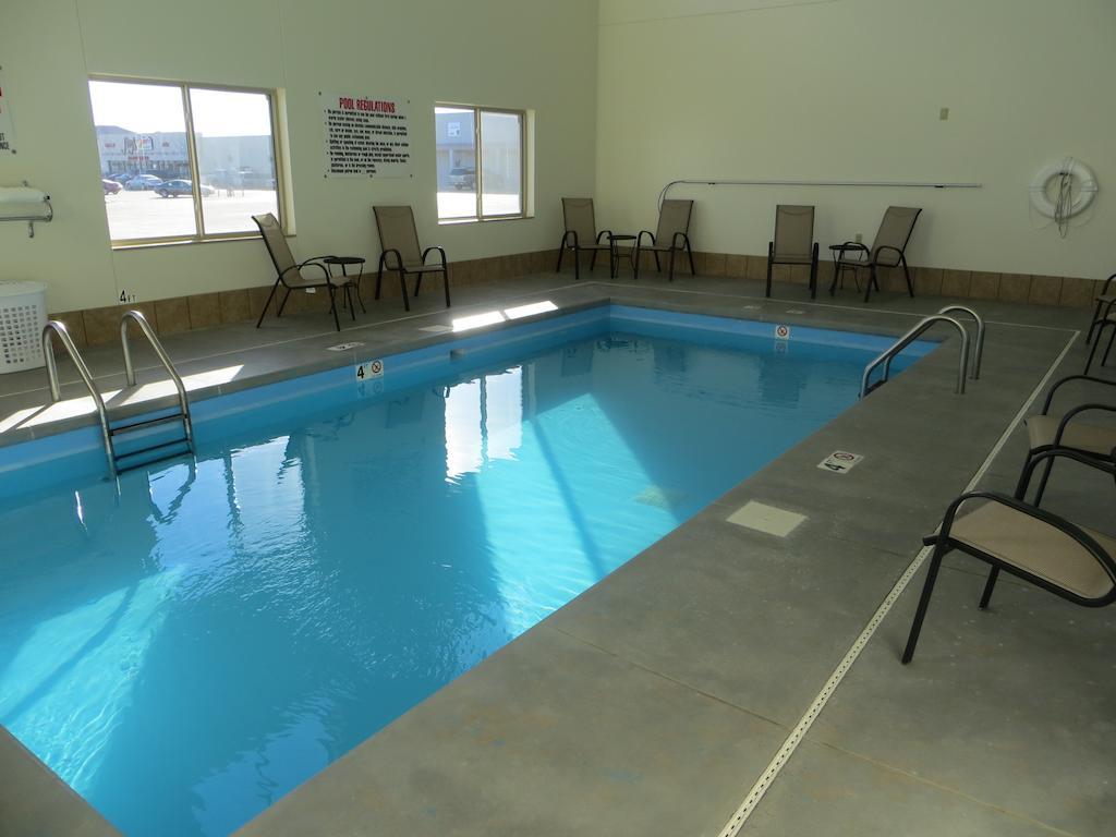 The Edgewood Hotel And Suites Fairbury Экстерьер фото
