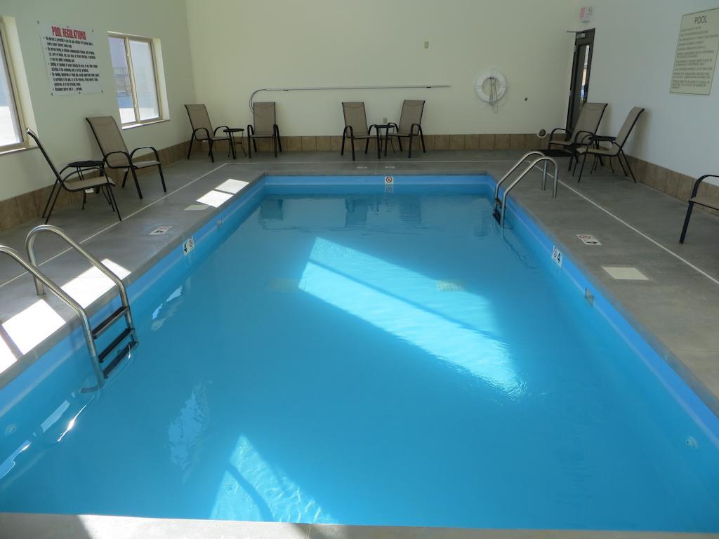 The Edgewood Hotel And Suites Fairbury Экстерьер фото