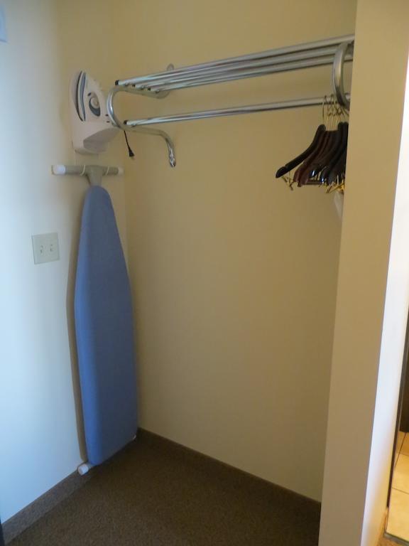 The Edgewood Hotel And Suites Fairbury Номер фото