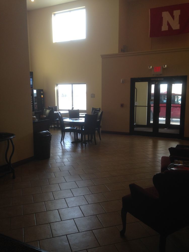 The Edgewood Hotel And Suites Fairbury Экстерьер фото