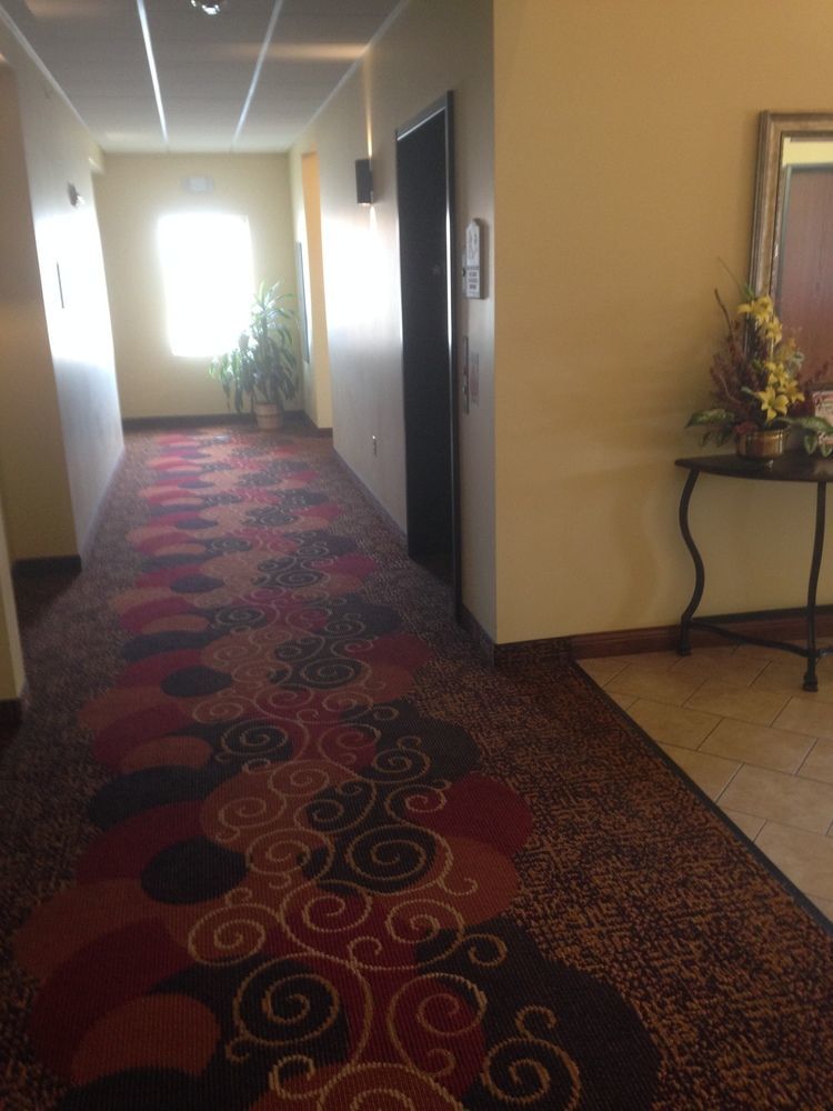 The Edgewood Hotel And Suites Fairbury Экстерьер фото